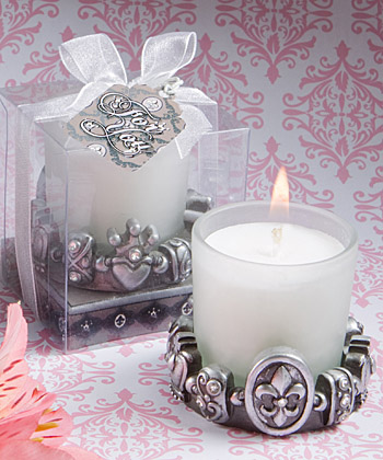 Regal fleur de lis design candles