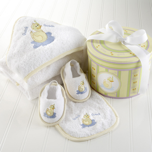 Dilly the Duck  Four-Piece Bath Time Gift Set in Decorative Hat Box