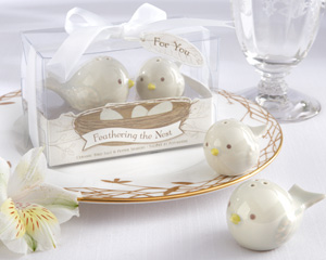 Feathering the Nest Ceramic Birds Salt Pepper Shakers