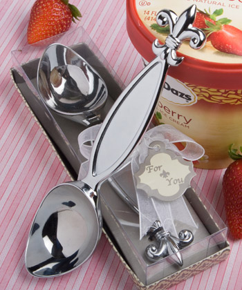Fleur de lis design ice cream scooper