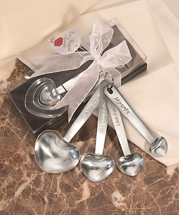 heart shaped measuring spoons