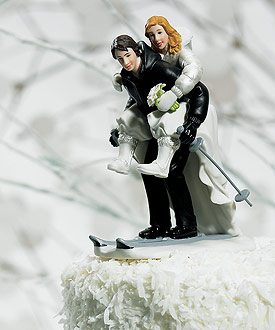 Winter Skiing Wedding Couple Figurine