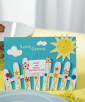 Love Grows Picket Fence with Seeded Paper Sun ( Set of 12 )