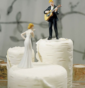 "LOVE SERENADE" GUITAR PLAYING GROOM FIGURINE